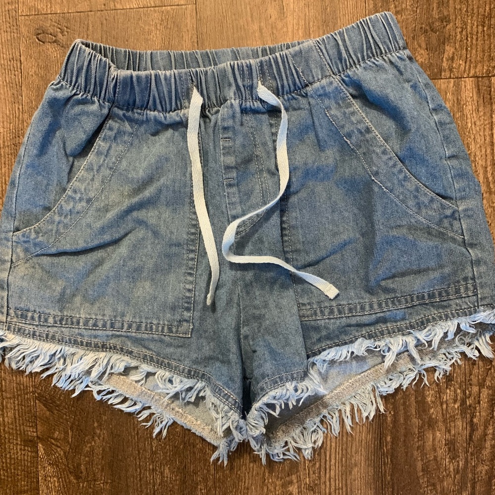 Jean shorts size small. Worn a couple times.